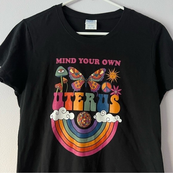 🪴 “Mind Your Own Uterus" Black Tee Women's Small - Picture 2 of 6
